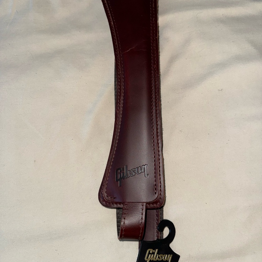 Gibson Dark Brown Leather Guitar Strap